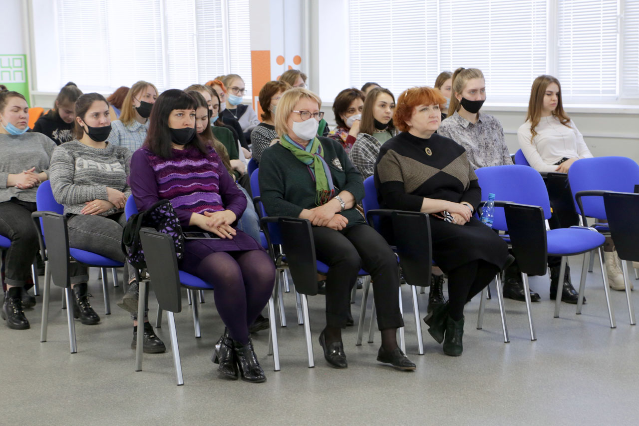 14 апреля в Центре опережающей профессиональной подготовки прошел  мастер-класс-лекция «Цифровые технологии в дизайне одежды» Светланы  Робертовны Черемных в онлайн формате. — АРТ ПРОСТРАНСТВО АМУР